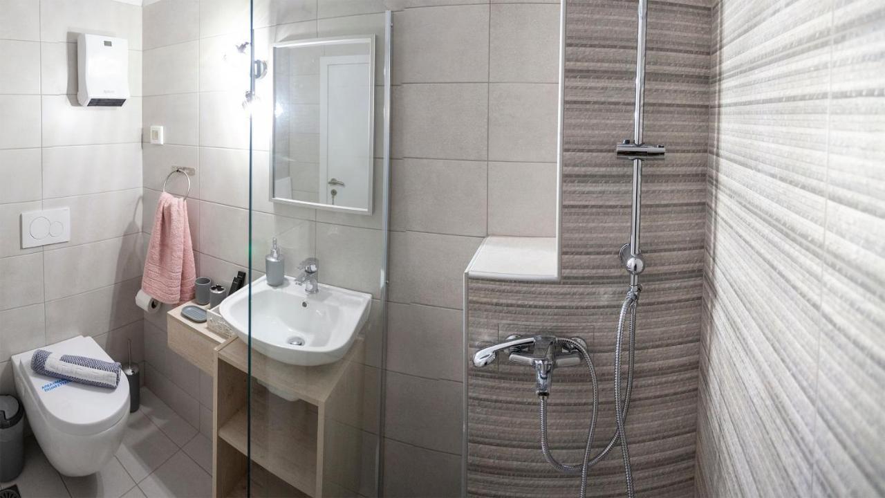 Luxury One Bedroom Aristophanes Apartment Atena Exterior foto